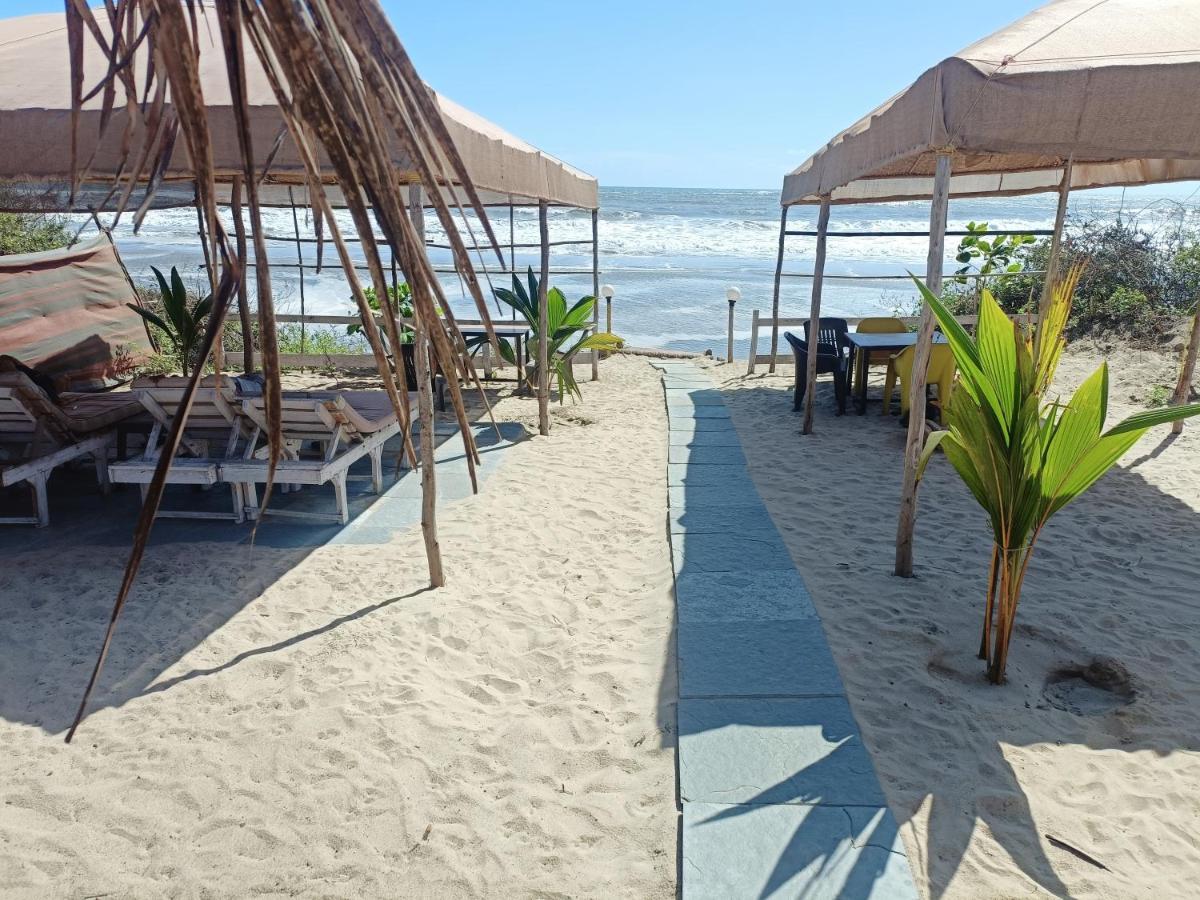 Shantaram Beach Huts Arambol Esterno foto