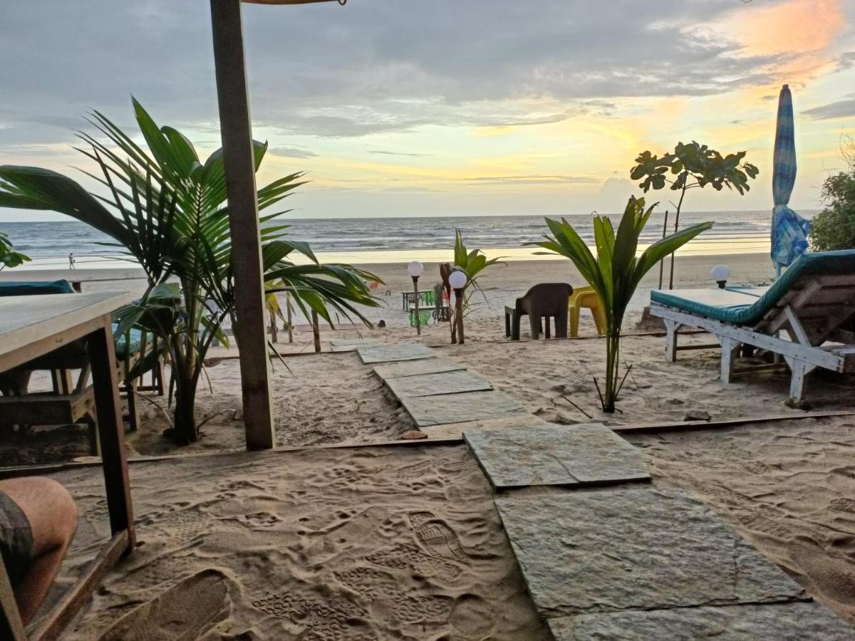 Shantaram Beach Huts Arambol Esterno foto